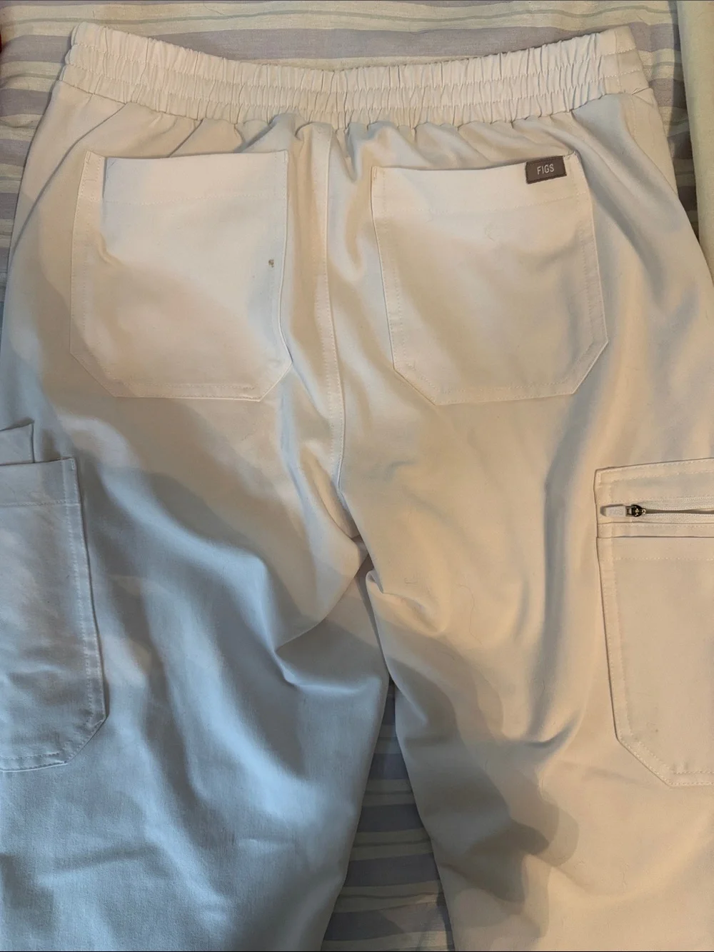 Figs Men's optic white Cairo cargo pants